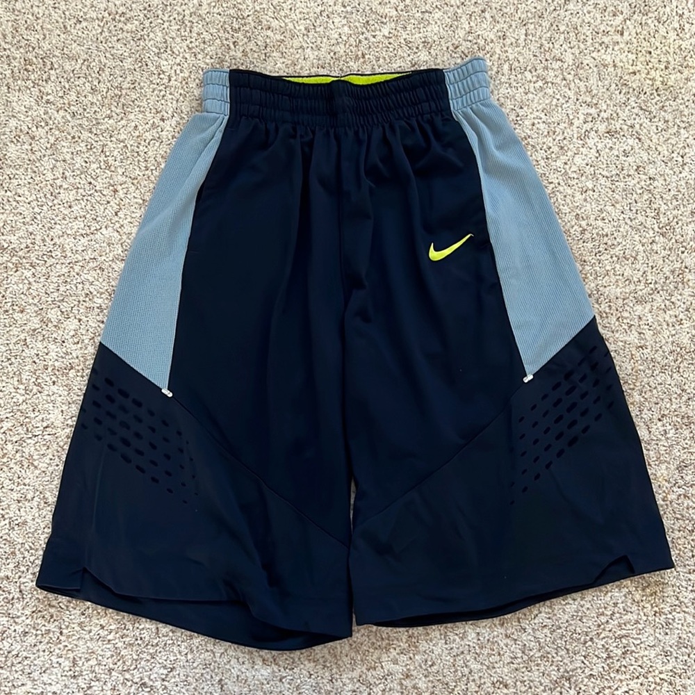 Nike Men’s Shorts size M